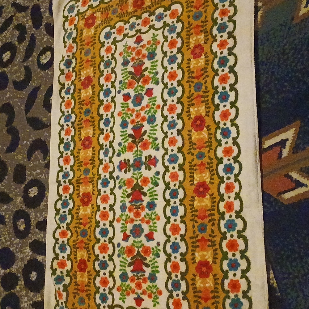 Vintage Towel (Straight Out Of The 60s) - Picture 2 of 3